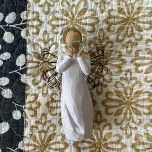 Willow Tree Bright Star resin figure with wire wings.